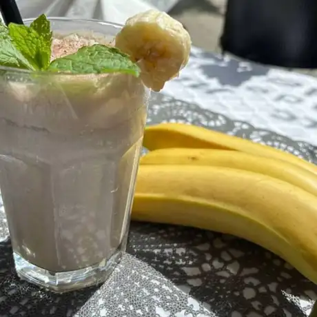 Bananowe iced latte